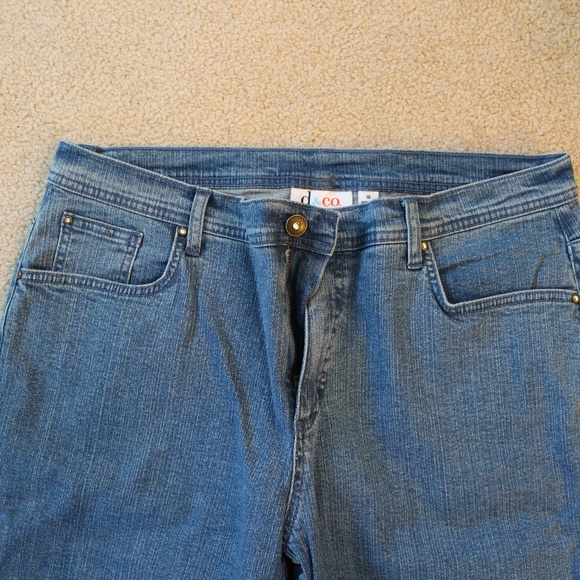 NWOT.  Denim & Co Jeans. - Picture 2 of 4